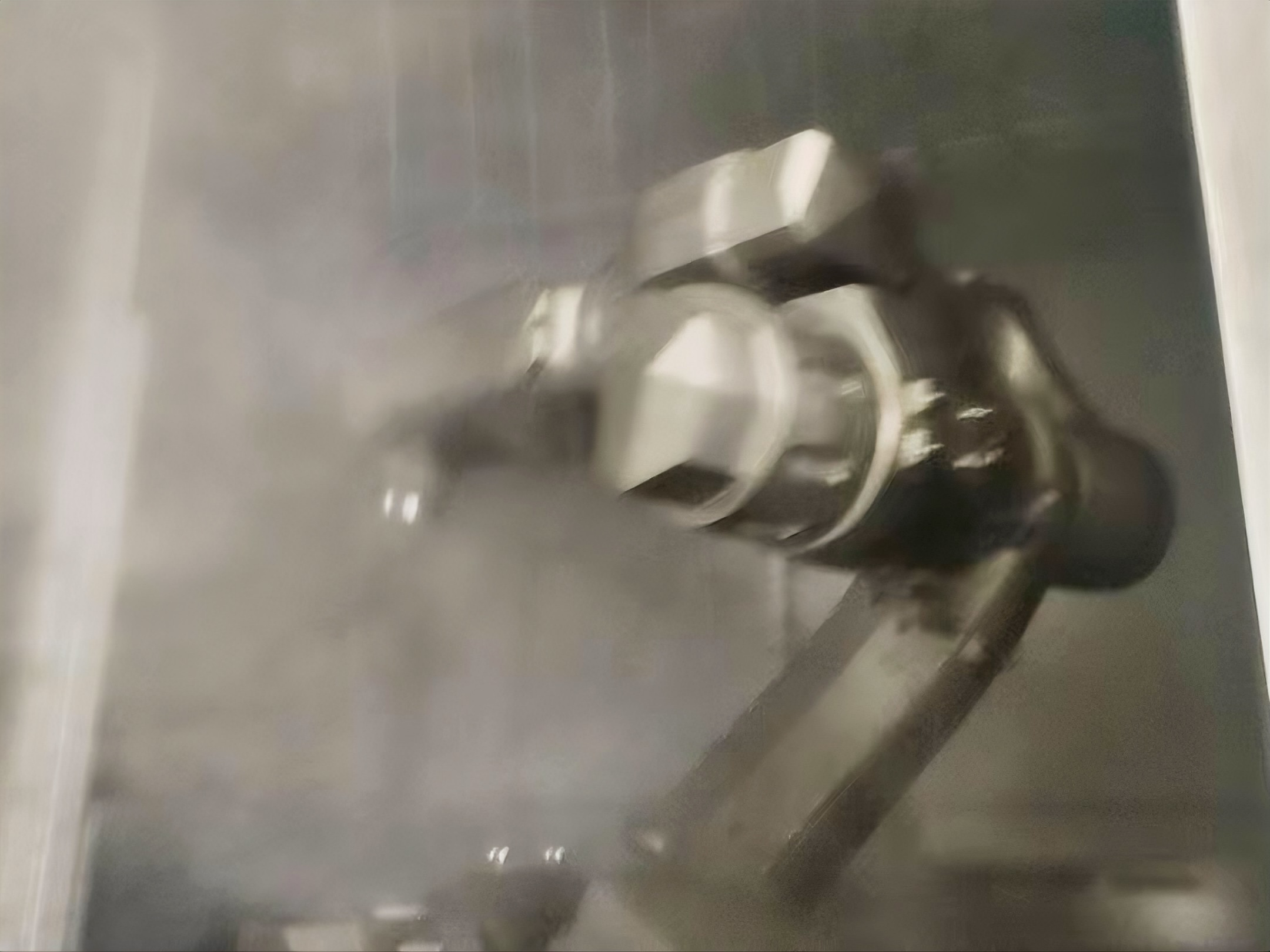 在汽車(chē)發(fā)動(dòng)機(jī)、變速器等精密工業(yè)智能清洗解決方案